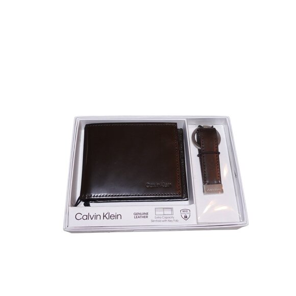 NIP Calvin Klein RFID Slimfold Extra Capacity Wallet With Key Fob Brown Leather - Picture 1 of 5
